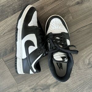 Nike Panda Dunks